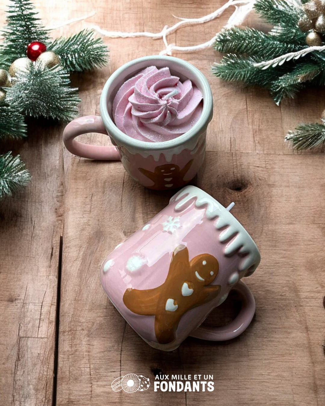 Bougie mug pain d'épices rose