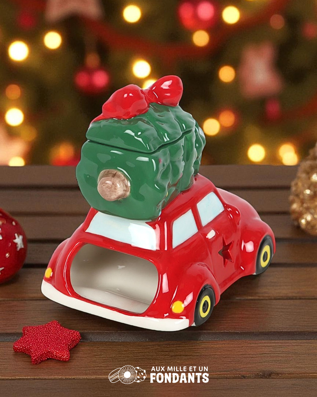 Voiture et son sapin